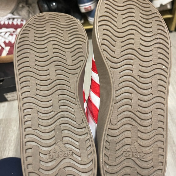 Adidas VL court White and Red Sneakers NEVER WOrn - Picture 5 of 5